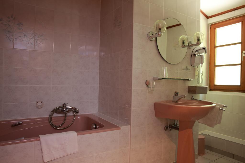 Hotel-Restaurant Du Chateau D'Andlau Barr Chambre photo